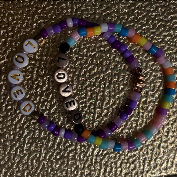 Beaded Bracelet “Loved” - Picture 4 of 10